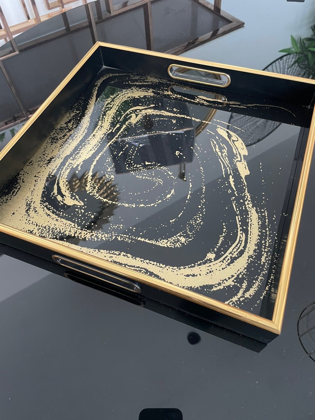 Dark D. | Raisin Tray - iSurfaces