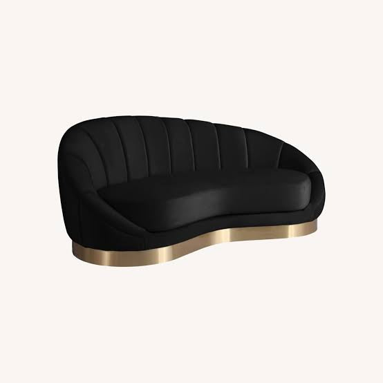 Chaise Lounge In Shell-Shaped Black Velvet Finish - iSurfaces
