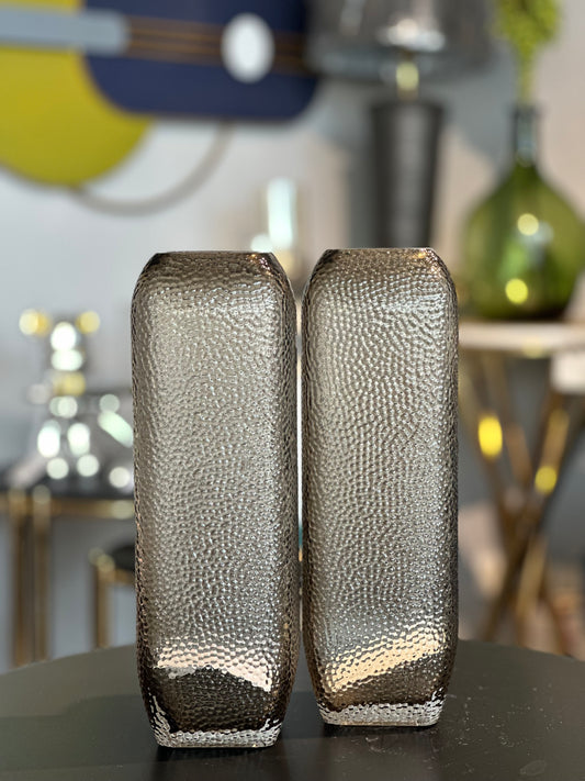 Black glass vase square