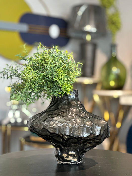 Vein vase black